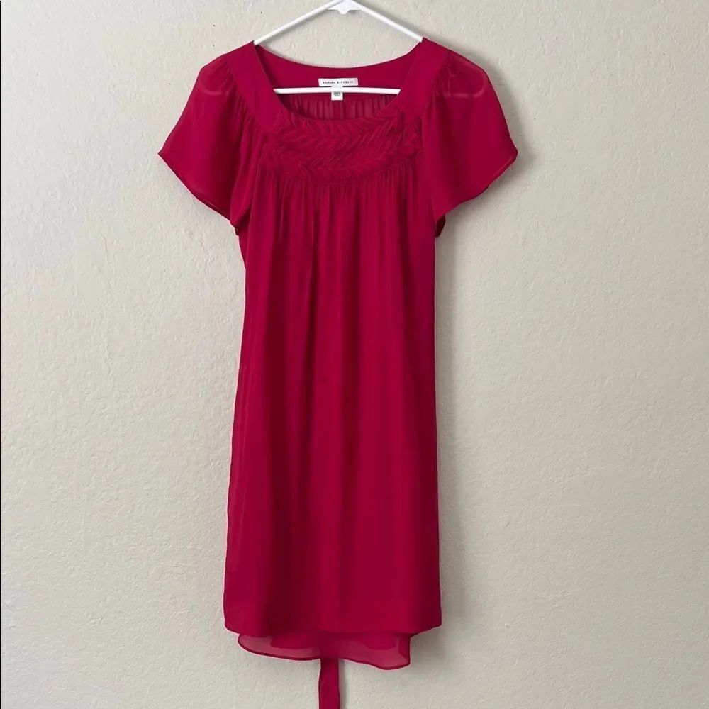 Banana Republic 100% Silk Bright Pink Short Sleeve Braided Yoke Dress Lined XS